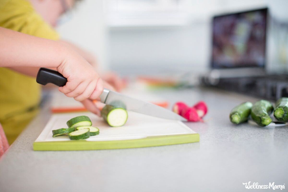 teach kids to use knives